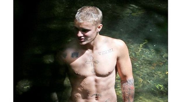 Justin Bieber passe des vacances nu comme un ver LINFO
